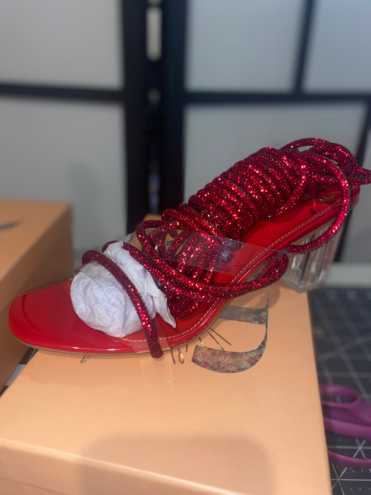 Red De VIL Crystal (Block Heel)