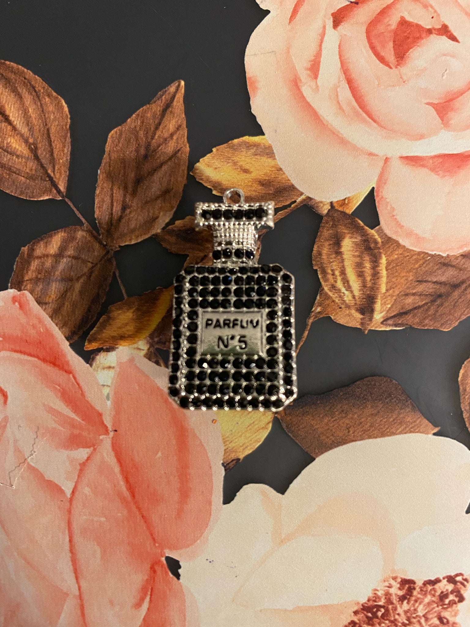 Black Parfum Charm