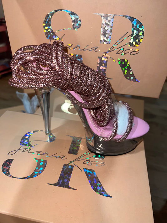 Tacón con cordones de cristal holográfico