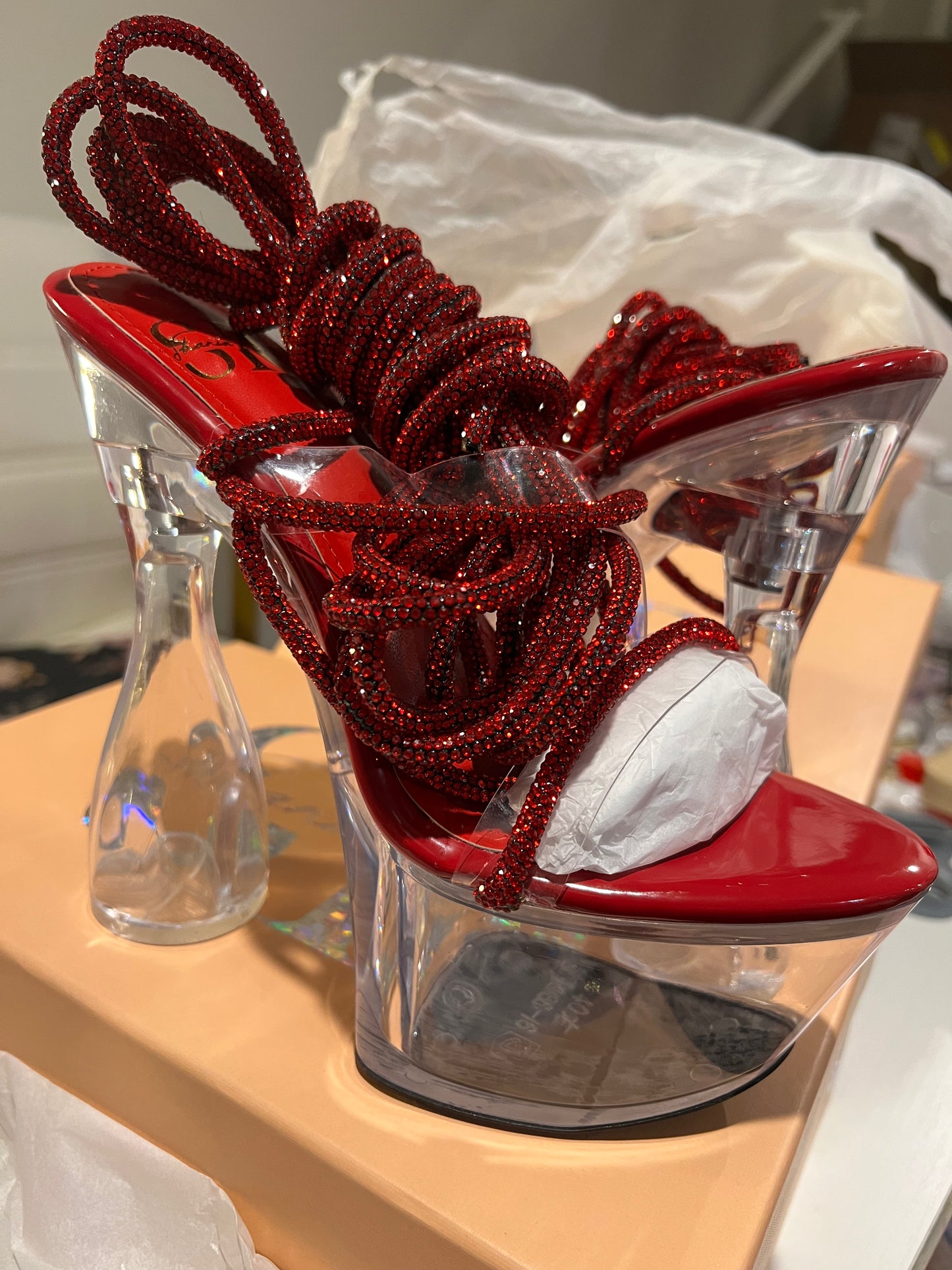 Red De VIL Crystal Platform