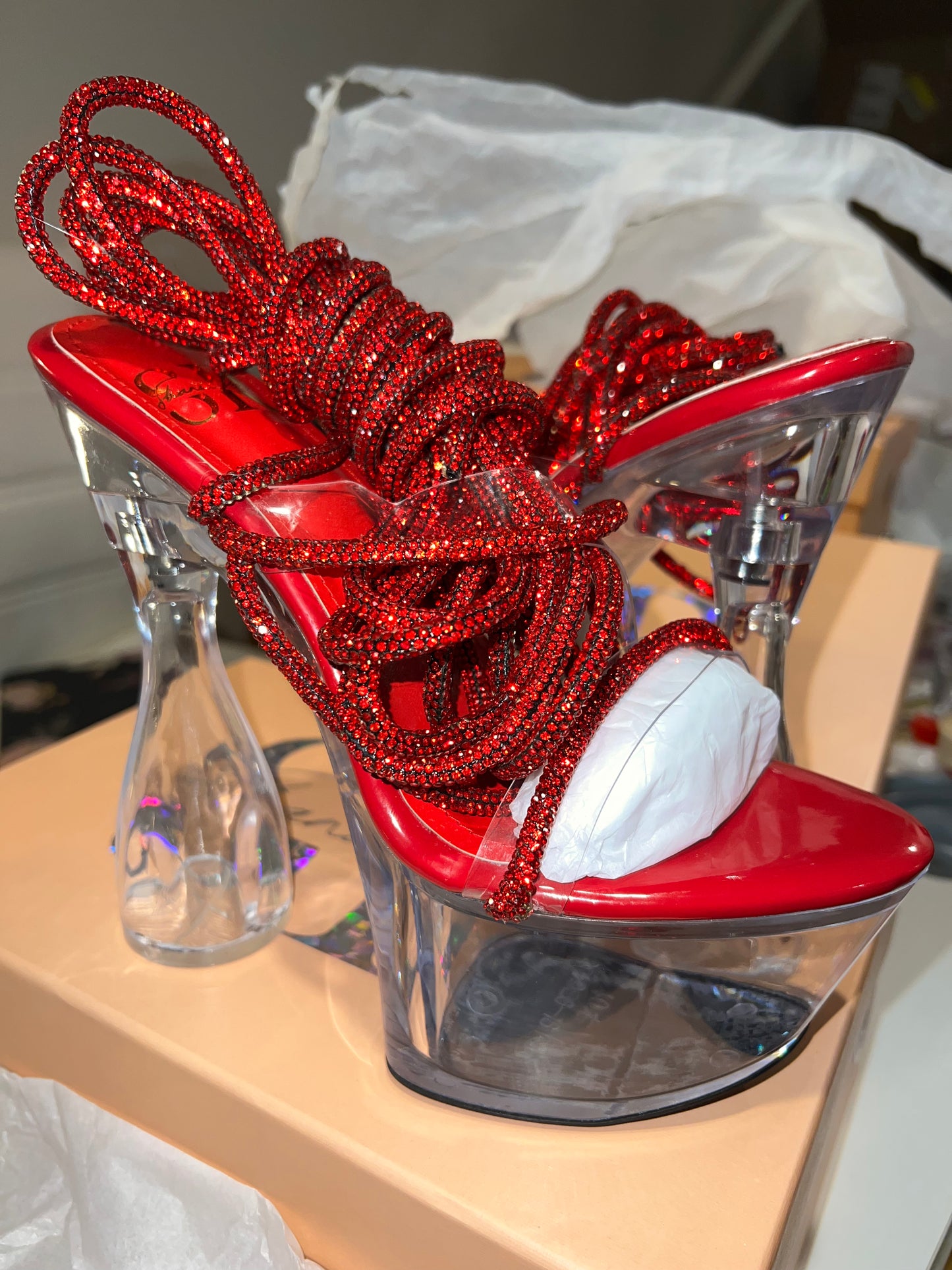 Red De VIL Crystal Platform